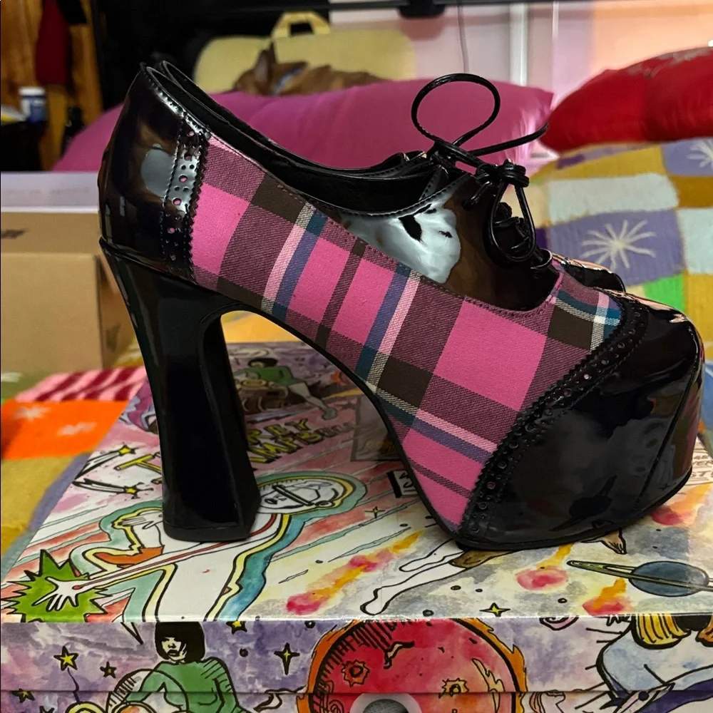 Jeffrey Campbell Pink Plaid and Black Patent Platform Oxfords